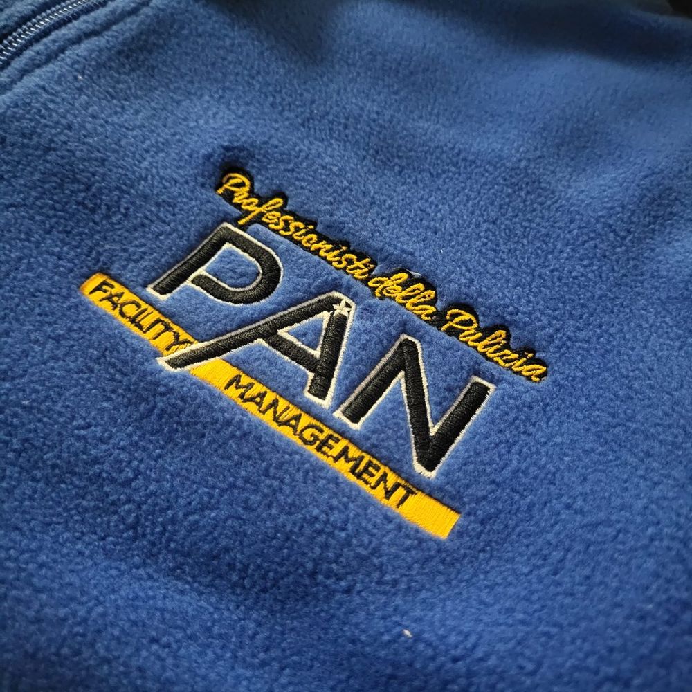 Lavoro di Magliette e abbigliamento personalizzato in Ticino realizzato da VAM Deco in Ticino (foto 2)