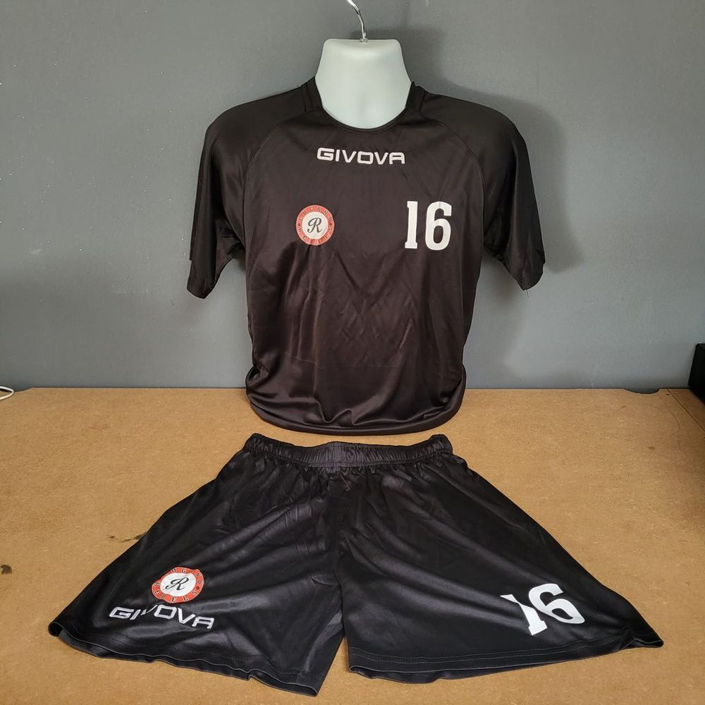 Lavoro di Magliette e abbigliamento personalizzato in Ticino realizzato da VAM Deco in Ticino (foto 10)