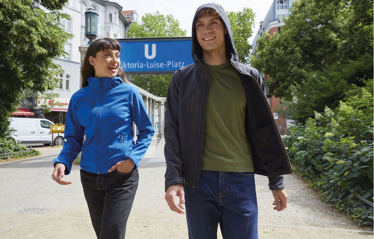 Lavoro di Magliette e abbigliamento personalizzato a realizzato da VAM Deco in Ticino (foto 7)