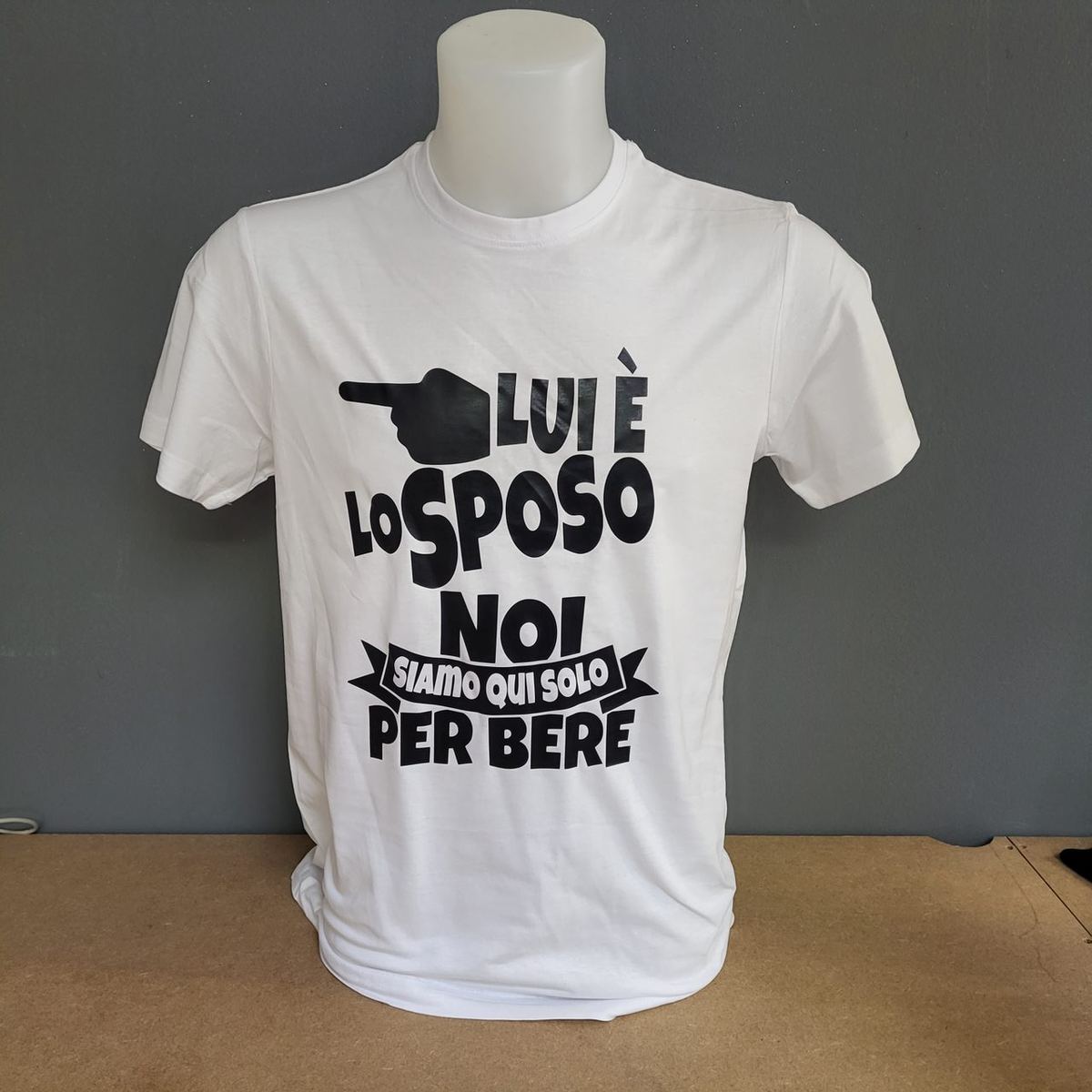Lavoro di Magliette e abbigliamento personalizzato a realizzato da VAM Deco in Ticino (foto 13)