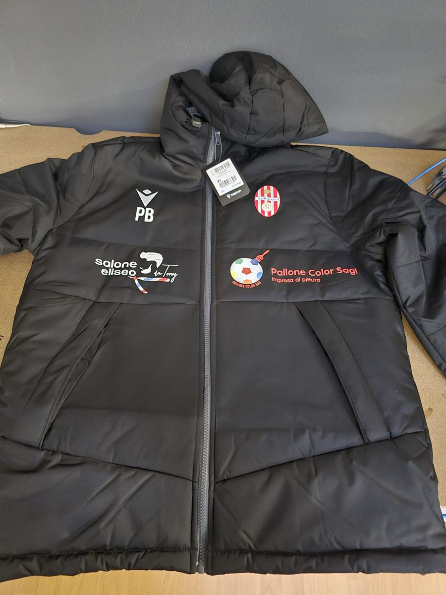 Abbigliamento Personalizzato per Squadre Sportive (foto 2)