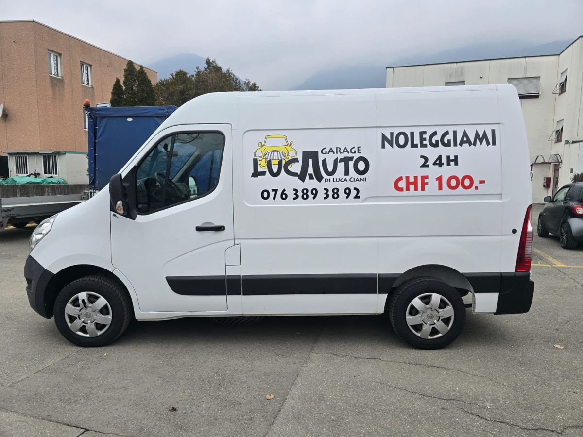 Decorazione veicoli aziendali: pubblicità su strada (foto 2)