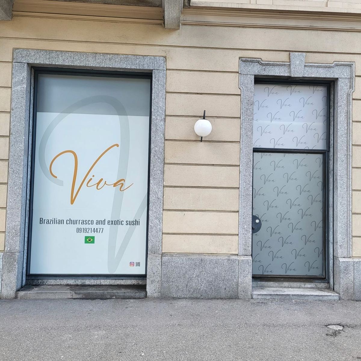 Vetrofanie personalizzate per vetrine di negozio (foto 3)