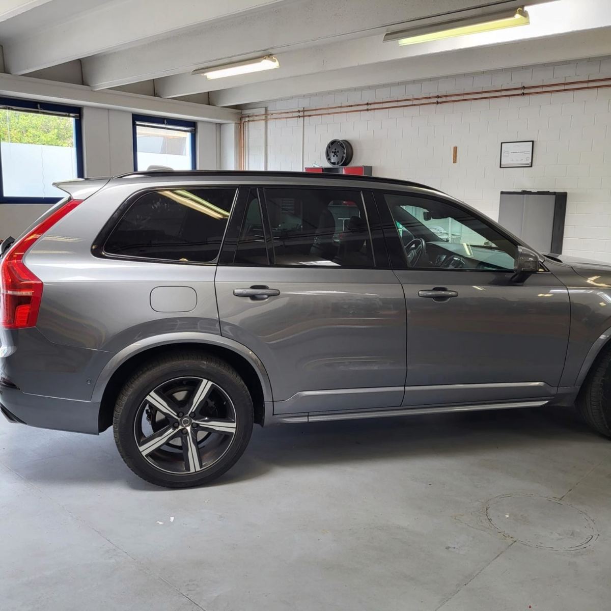 Autoscheiben tönen im Tessin: Gesetz und Preise (foto 2)