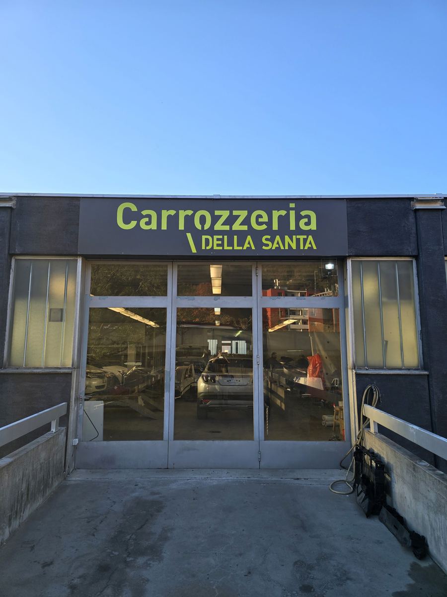 Lavoro di Insegne e cartellonistica pubblicitaria in Ticino realizzato da VAM Deco in Ticino (foto 12)