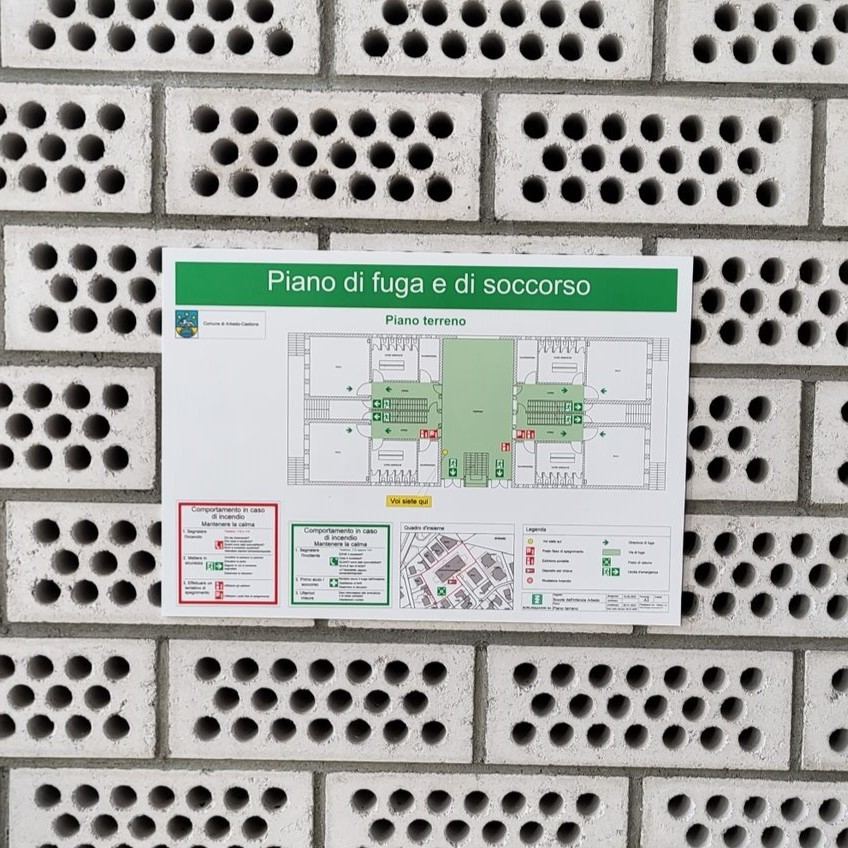 Lavoro di Insegne e cartellonistica pubblicitaria in Ticino realizzato da VAM Deco in Ticino (foto 13)